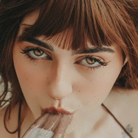 Aliese Desnuda