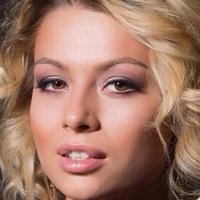Alisa Moor Desnuda