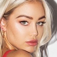 Amy-Jane Brand Desnuda