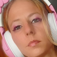 Angel Without Halo Desnuda