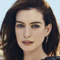 Anne Hathaway Desnuda