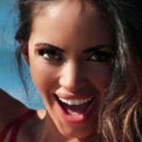 Ari Lezama Desnuda