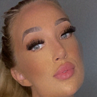 Blonde Belle Desnuda
