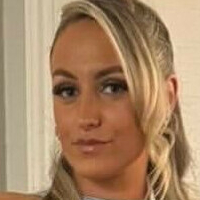 Caleyhutchisonx Desnuda