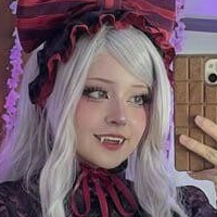 Camille Yuki Desnuda