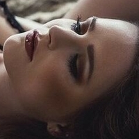 Celine R. Desnuda