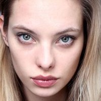 Dioni Tabbers Desnuda