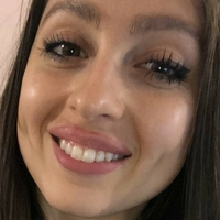 Elizabeth Sentbyeros Desnuda