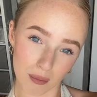 Emely Winkler Desnuda