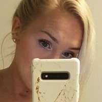 Emilia Linden Desnuda