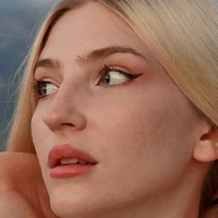 Emilia Milk Desnuda