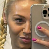 Emily Godsell Desnuda