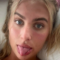 Erin Mia James Desnuda