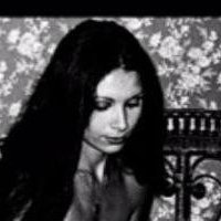 Glory Annen Desnuda