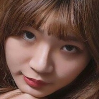 Hanyuyen Desnuda