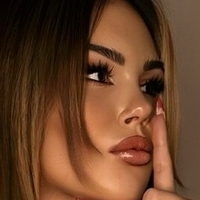 Herrin Bella Desnuda