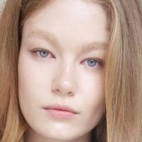 Hollie-May Saker Desnuda