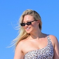 iskra Desnuda
