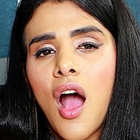 Julia Alves Desnuda
