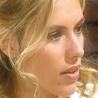 Karine Nuris Desnuda