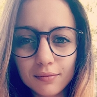 Laure Valée Desnuda