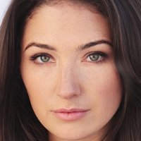 Madeline Whitby Desnuda