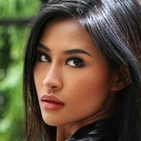 Martine Hugo Desnuda