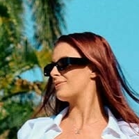 Mia G Desnuda