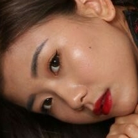 Monique Yu Desnuda