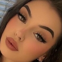 Paula Se Garra Desnuda