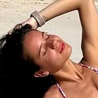 Quurbi ASMR Desnuda