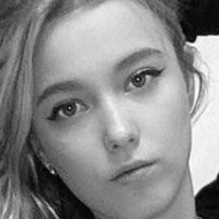 Rare_tori Desnuda