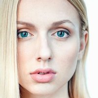Rebeka Lizlerova Desnuda