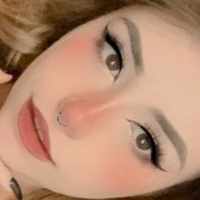 Saturno Uwur Desnuda