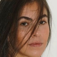 Thalivi Desnuda