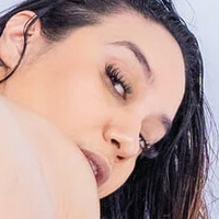 Thick Latina Desnuda