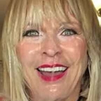 Toyah Desnuda