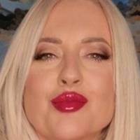 Vesna PocucaSana Desnuda